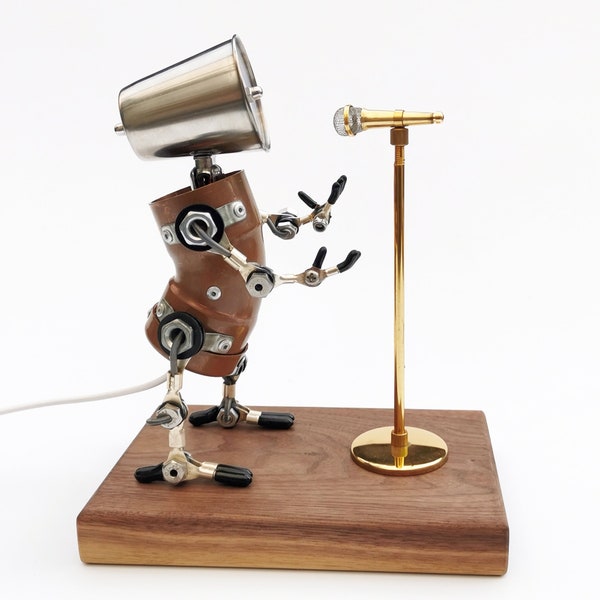 Lampe de table Singer | Steampunk Robot lampe | Décor de salle de musique | Cadeau pour les mélomanes | Cadeau pour Singer
