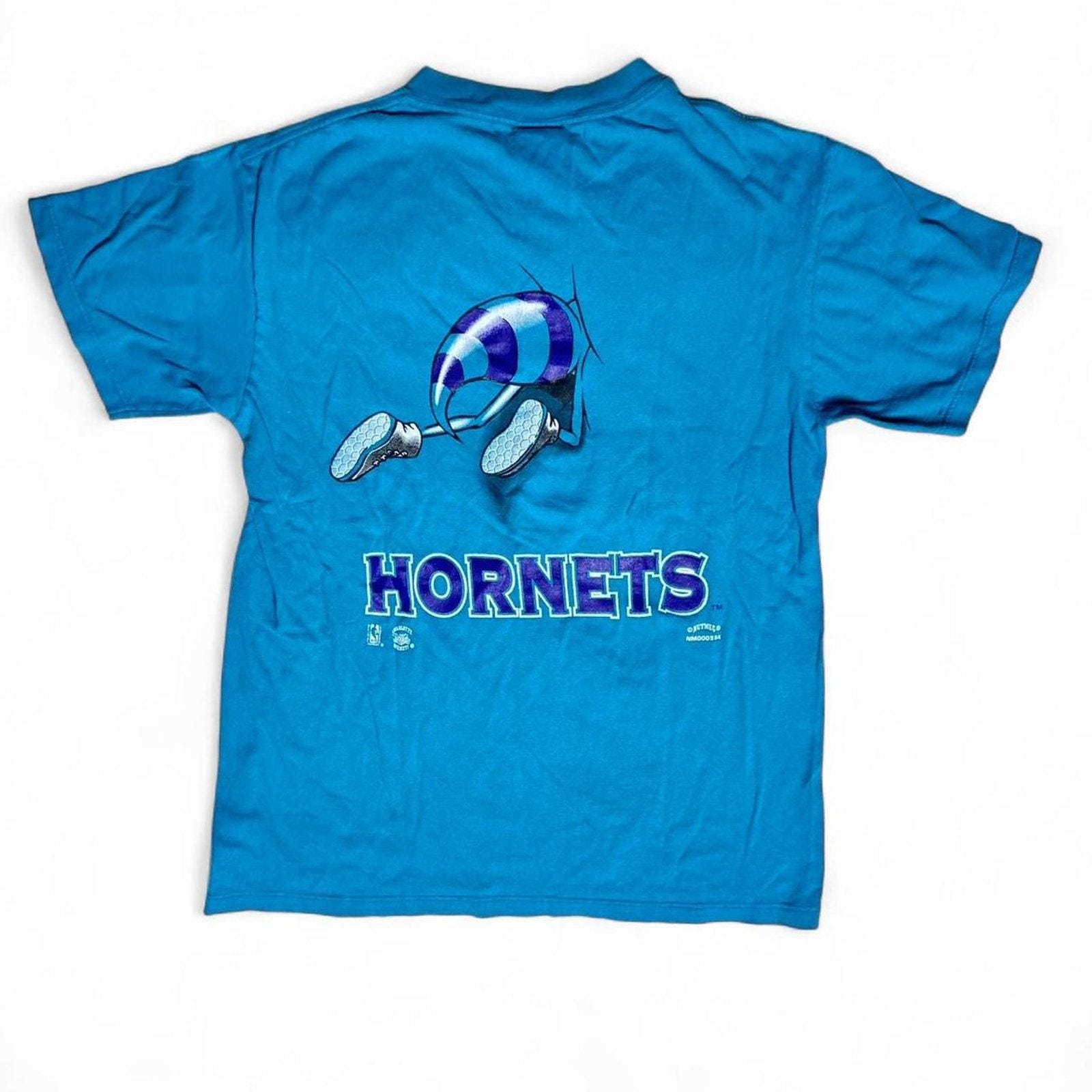 Charlotte Hornets 90s Vintage NBA Basketball Nutmeg Graphic Shirt