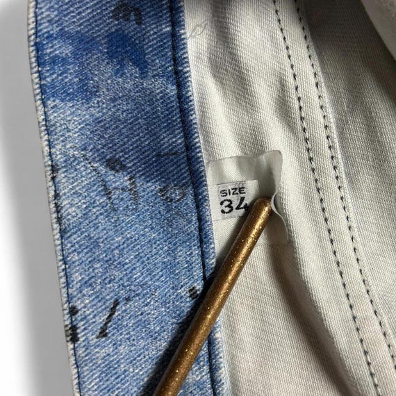 Moschino Jeans Made in Italy Vintage 90s Graffiti Painted Denim 36
