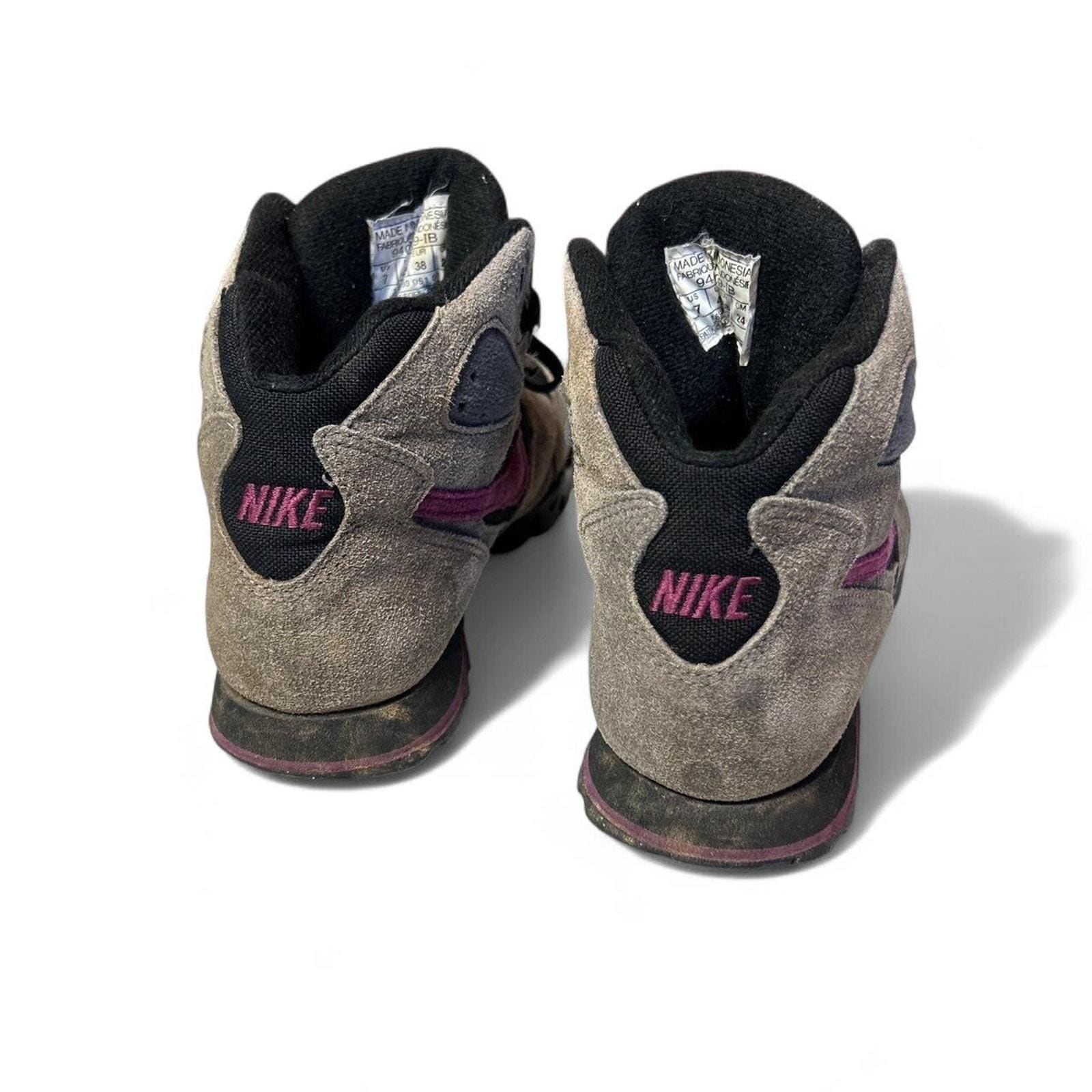 Vintage Nike ACG Caldera Boots Size 7 Nike × Nike ACG × Vintage Vintage RARE 1995 Nike ACG  main image 2