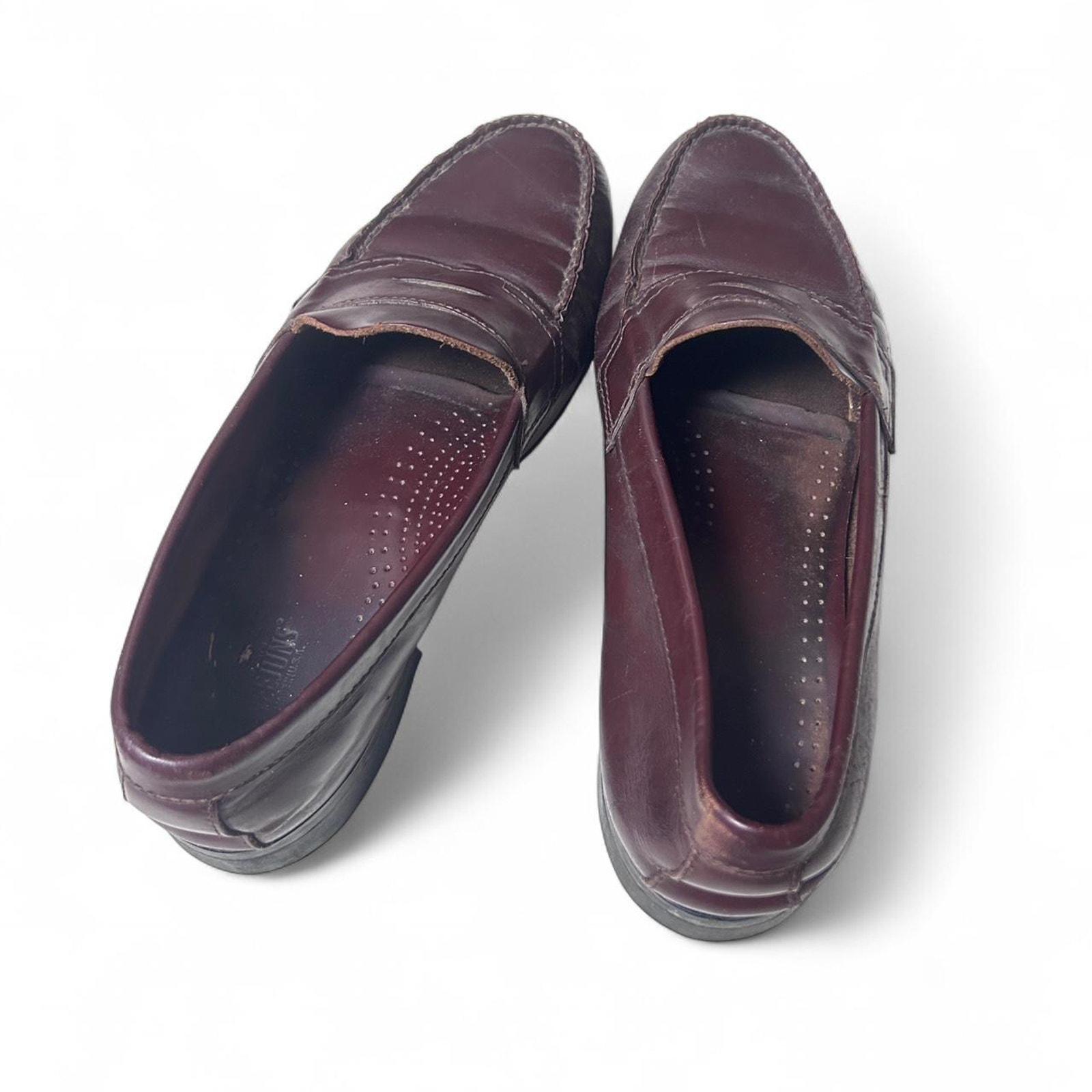 GH Bass & Co Weejuns Penny Loafers Dress Shoes Burgundy  display picture 2