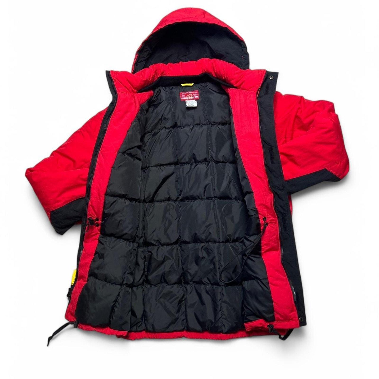 Marlboro Vintage 90s Country Store Red Nylon Goose Down Parka