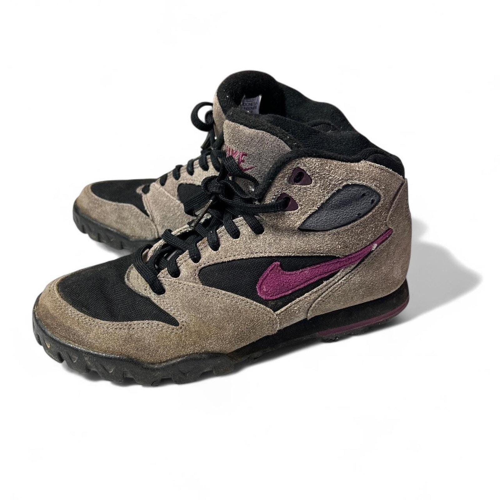 Nike ACG Vintage 90s Caldera Taupe Suede Hiking Boot Sneaker  display picture 1