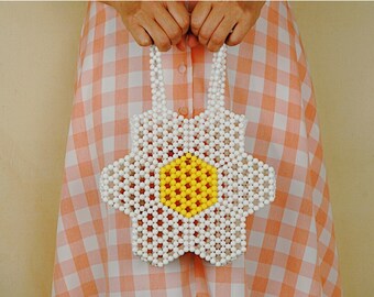 Flower Beaded Tote in White - Gift For Her, Beaded handbags, Daisy shape bags, Yellow handbags, Summer handbags, Flower handbags