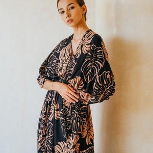 Tropical Palm Leaf Kimono in Black- Summer Kimono, Travel Kimono ...