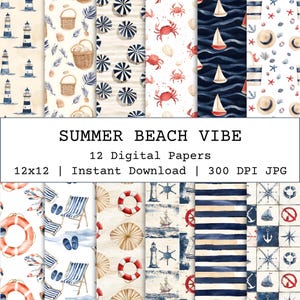 Puede incluir: Una colección de 12 papeles digitales con temática de playa de verano. Los diseños incluyen faros, cestas, sombrillas, cangrejos, veleros, sombreros, estrellas de mar, sillas de playa y patrones náuticos. Se muestra el texto "SUMMER BEACH VIBE".