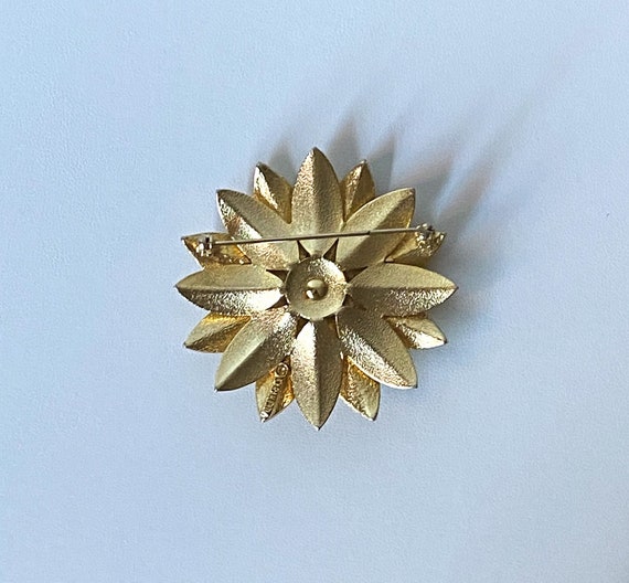 Vintage Flower Brooch, Sarah Coventry Gold-Tone D… - image 3