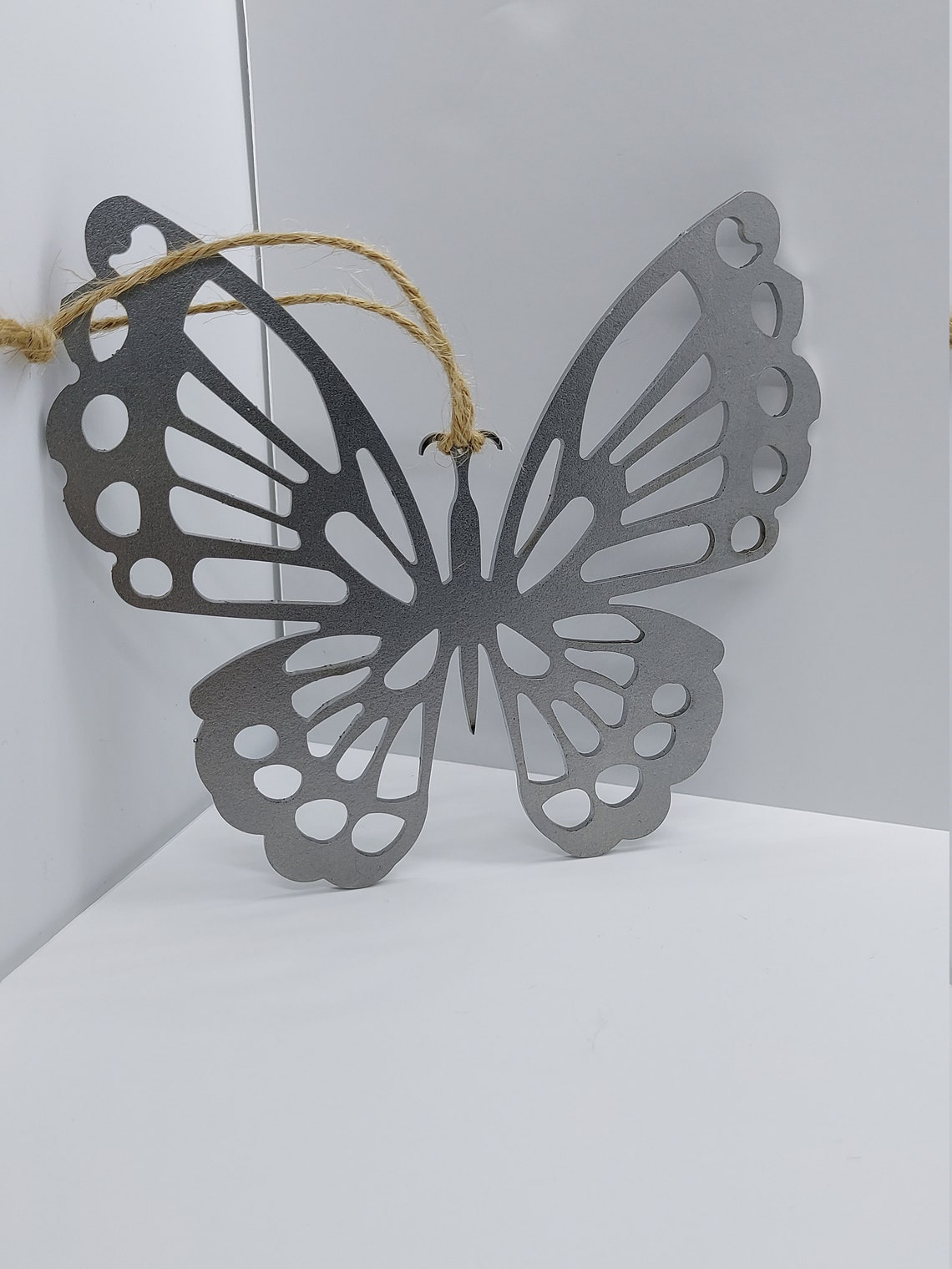 Rustikale hängende Schmetterlingsskulptur | Etsy