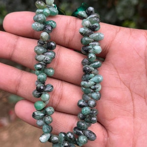 Faceted Emerald Gemstone Briolette Beads: Teardrop Shape, 4-7mm