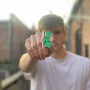 Alien Pin