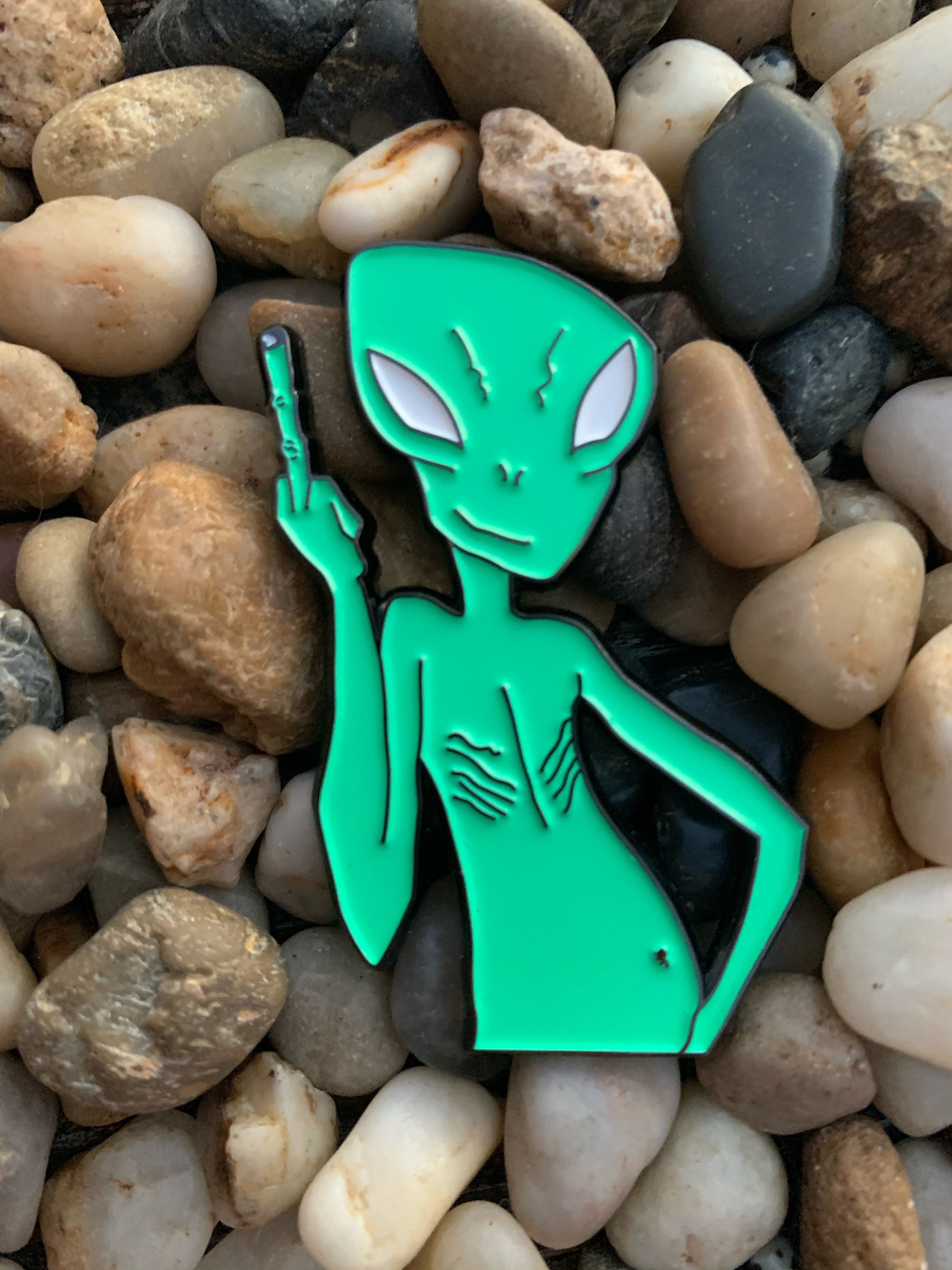Alien Pin - Etsy