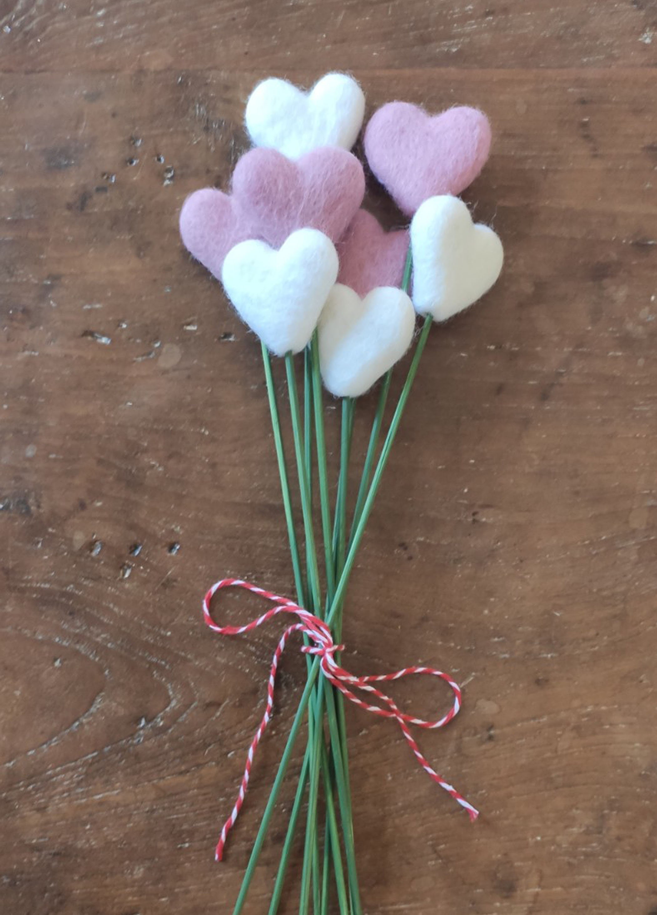 Bouquet de Coeur en Feutre, Cadeau, Éco-Respectueux, Couleurs Assorties