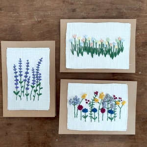 Cartes de fleurs brodées à la main sur du lin français vintage, carte de voeux, carte d'anniversaire