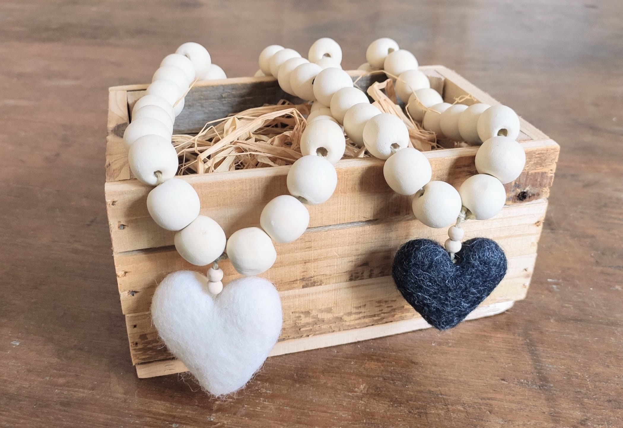 Perles en Bois avec Décoration Feutre, Naturel, Pin, Décor de Ferme, Cadeau d'hôtesse