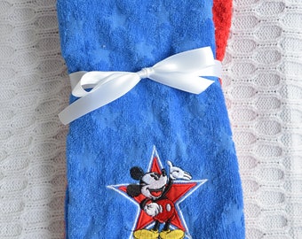 Bibs - Practical and Cute Towel Bibs for Toddlers and Babies - Set of 2 - Mickey Mouse