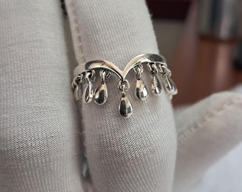 Sterlingzilveren ring met peerdruppel, handgemaakte ring met hangende bedeltjes, kerstcadeau voor haar