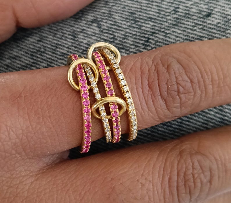 Anillo apilable entrelazado de plata con rubíes y diamantes, anillo minimalista de oro, regalo para el Día de la Madre. imagen 3