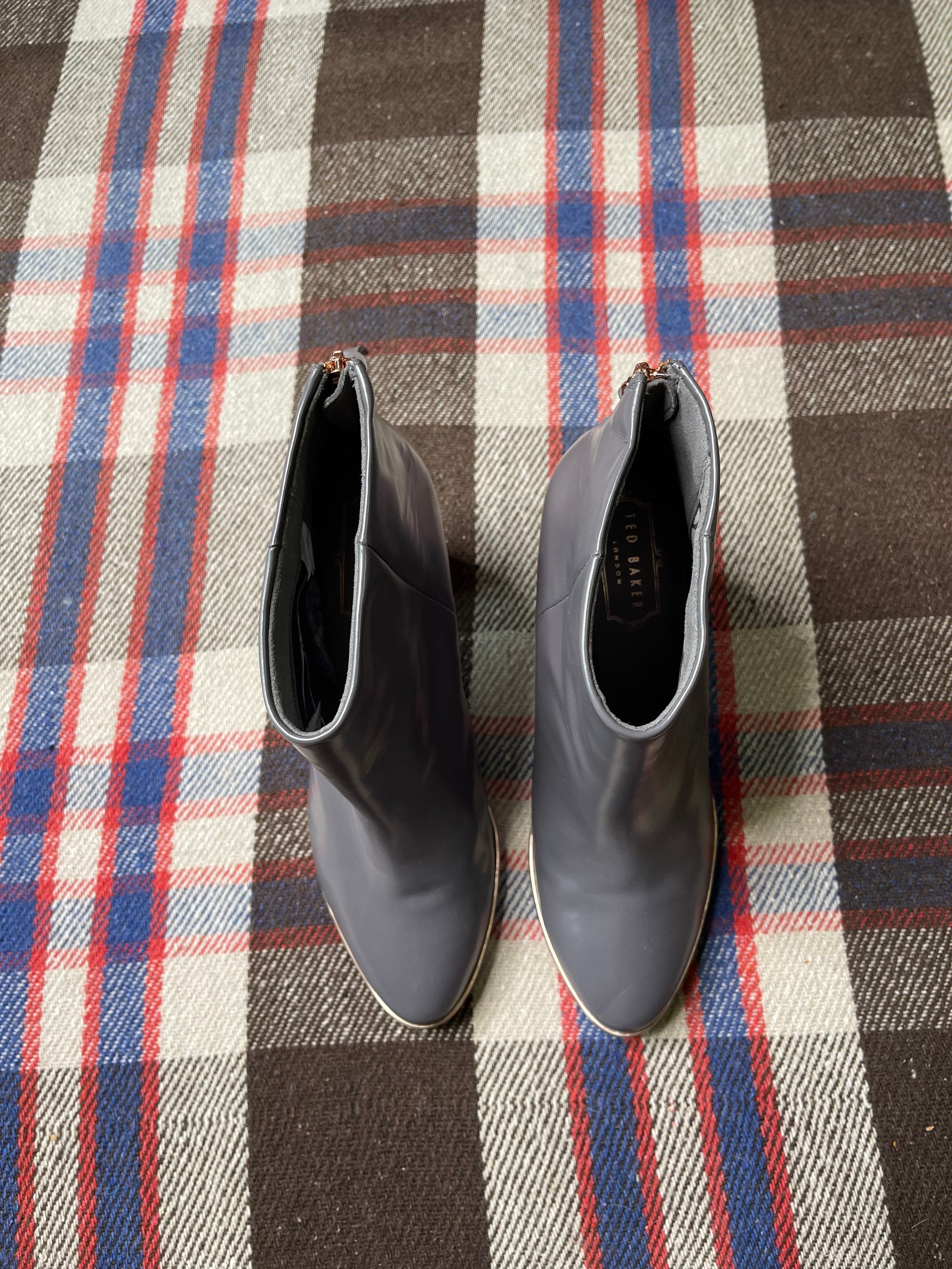 Vaully bootie deals ted baker london