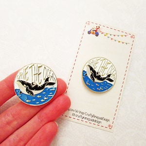 Enamel Pin, whale pin, save the ocean, gift idea, enamel brooch, cute pin, badge, jewellery, gold pin, hat pin, jacket pin, pin back button