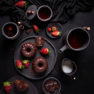 Black Ceramic Dinnerware Set – Matte Plates and Bowl for Food Styling | No Glare Props for Culinary Photography