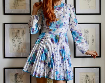 Gorgeous Vintage Pleated Mini Dress