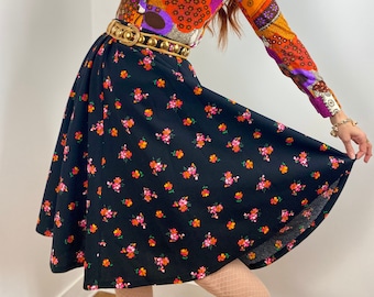 Vintage 60s / 70s Mid Length Circle Skirt