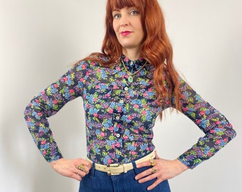 Vintage 70s Collared Floral Print Blouse Shirt