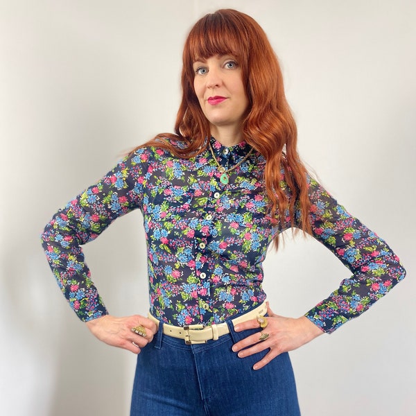 Vintage 70s Collared Floral Print Blouse Shirt