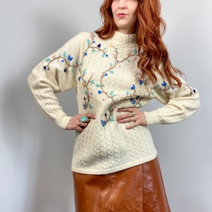 Vintage 90s / Y2K Cable Knit and Floral Embroidery Sweater image 3