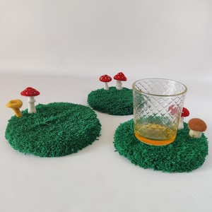 Dessous de verre capitonné en forme de champignon Amanite Dessous de verre en herbe faits main, ambiance boisée des années 70, cadeau champignons