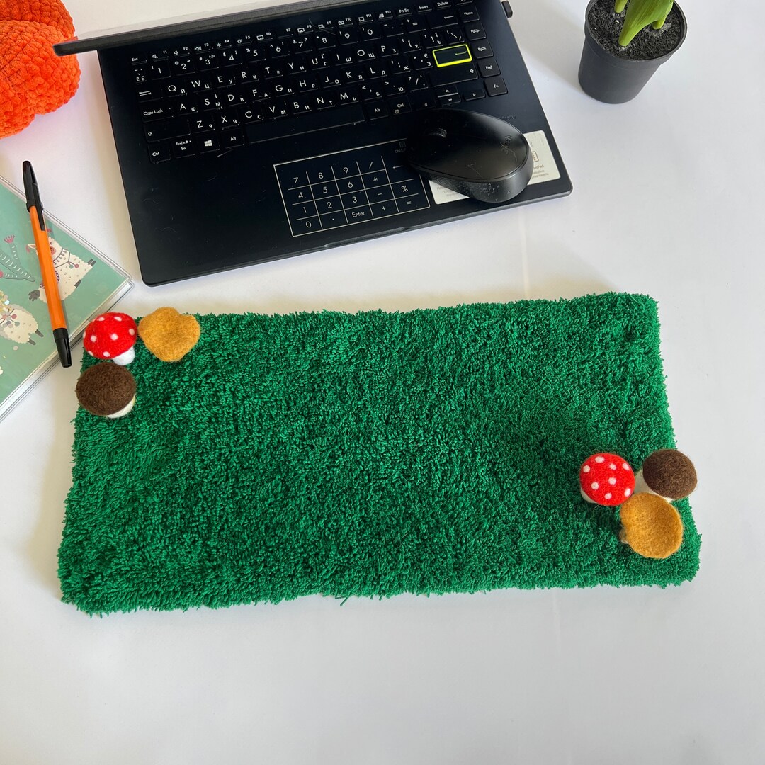 Grass Keyboard Rug With Mushrooms 3D Hand Tufted Moss Keyboard Pad With Amanita Mushrooms