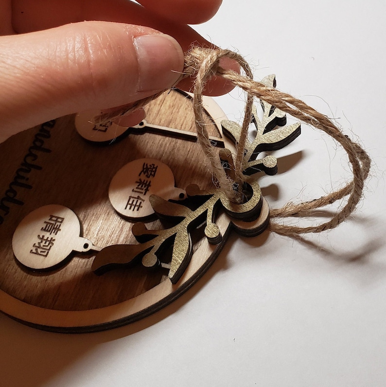 Personalized Family Christmas Ornament, Laser Cut Wooden Name Ornament bild 8