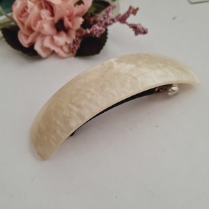 Large Vintage inspired hair barrette.Marble hair clip.Curved French hair barrette. Retro hair clip. Ivory hair barrette clip. Ivory barrette