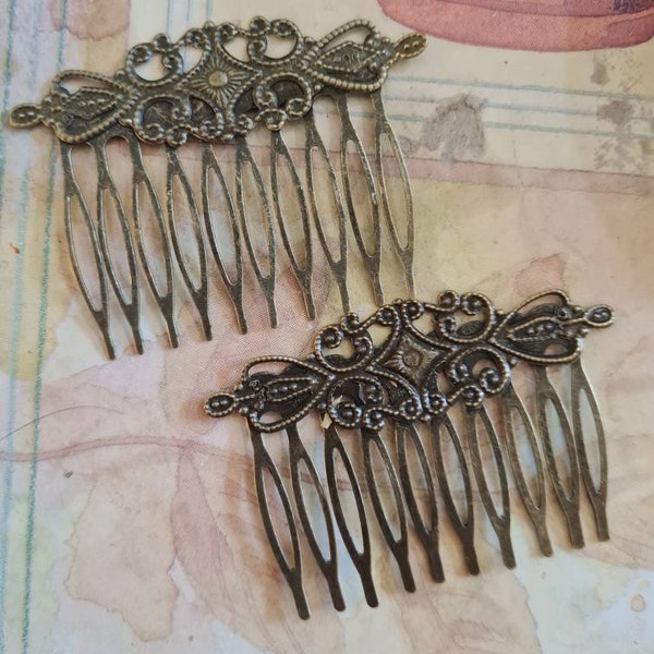 Set of 2 Retro hair comb. Ancient bronze hair comb Vintage hair comb.Bronze French barrette. Antique hairdressers barrette Antique hair comb