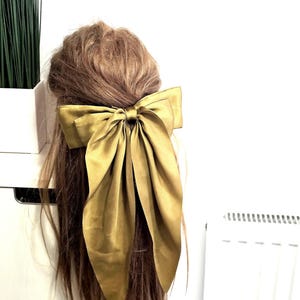 Ligh green oversize bow barrette, satin,long tail,large yellowish green, high quality hair bow, Christmas bow clip, Gift for her,wedding bow