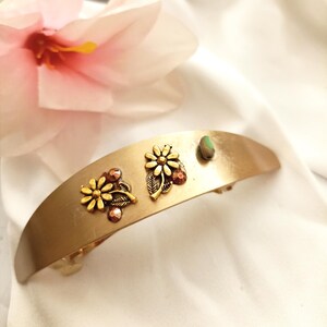 Gold hair barrette with lrish flowers and green gemstones, curved barrette, arched barrette, handmade, matte gold barrette,high quality