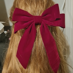 Christmas red bow barrette,Large velvet bow clip.Christmas gift ideas Wide bow clip.Red hair bow.Silky velvet red bow clip.Red hair clip