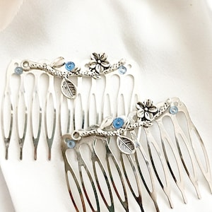 Set of 2 silver floral hair comb with blue gemstones, wedding, leaves, bridal, bridesmaid, sparkly, silver hair piece, handmade, medium size