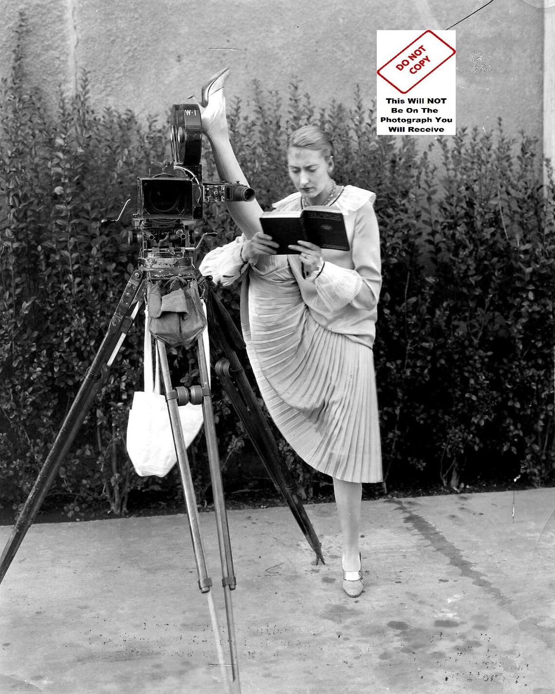 Weird Girl Strange Photo Vintage Photo Odd Picture Funny Print Etsy