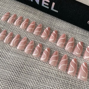 Almond Nails / Press On Nails / Nail Designs / Fake Nails / Glue On Nails / Stick On Nails  / False Nails/ False Nails / Pink Nails