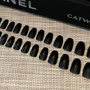 Press on Nails | Glue on Nails | Fake Nails | False Nails | Hand Painted | Glue on nails | Goth Nails | Coffin Nails | Black Nails