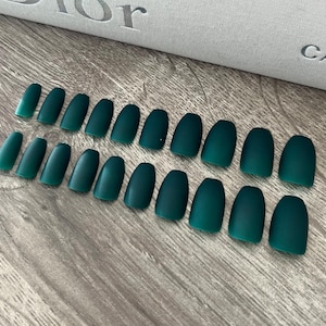 Matte Nails | Glue on Nails | Fake Nails | False Nails | Hand Painted | Glue on nails | Press on Nails | Coffin Nails | Green Nails
