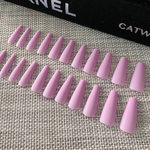Matte Nägel | Kleber auf den Nägeln | Falsche Nägel | Lange Nägel | Gel Nägel | Lila Nägel | Wiederverwendbare Nägel | Acrylnägel | Drücken Sie auf die Nägel