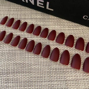 Matte Nails | Glue on Nails | Fake Nails | False Nails | Hand Painted | Glue on nails | Press on Nails | Almond Nails | Red Nails