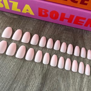 Matte Nägel | Kleber auf den Nägeln | Künstliche Nägel | Falsche Nägel | Handbemalt | Nägel aufkleben | Sets mit 20 Nägeln | Drücken Sie auf die Nägel | Rosa Nägel