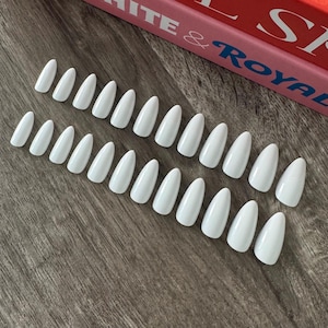 Press on Nails | Glue on Nails | Oval Nails | False Nails | Long Nails | Gel Nails | White Nails | Reusable Nails | Acrylic Nails | Bridal