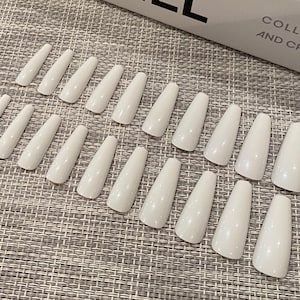 Press on Nails | Glue on Nails | Fake Nails | False Nails | Hand Painted | Gel Nails | Acrylic Nails | Bridal Nails | White Nails