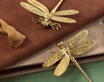Perillas de libélula de latón, tiradores de cajón de libélula, perillas de armario grabadas a medida, perillas de gabinete, perillas de cajón modernas