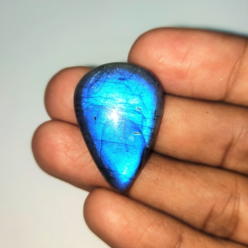 Blue Flashy Gemstone Blue Labradorite Gemstone Cabochon Top Quality Making For Jewelry Labradorite Gemstone 36 Cts Size 30x20x7.5 B#26