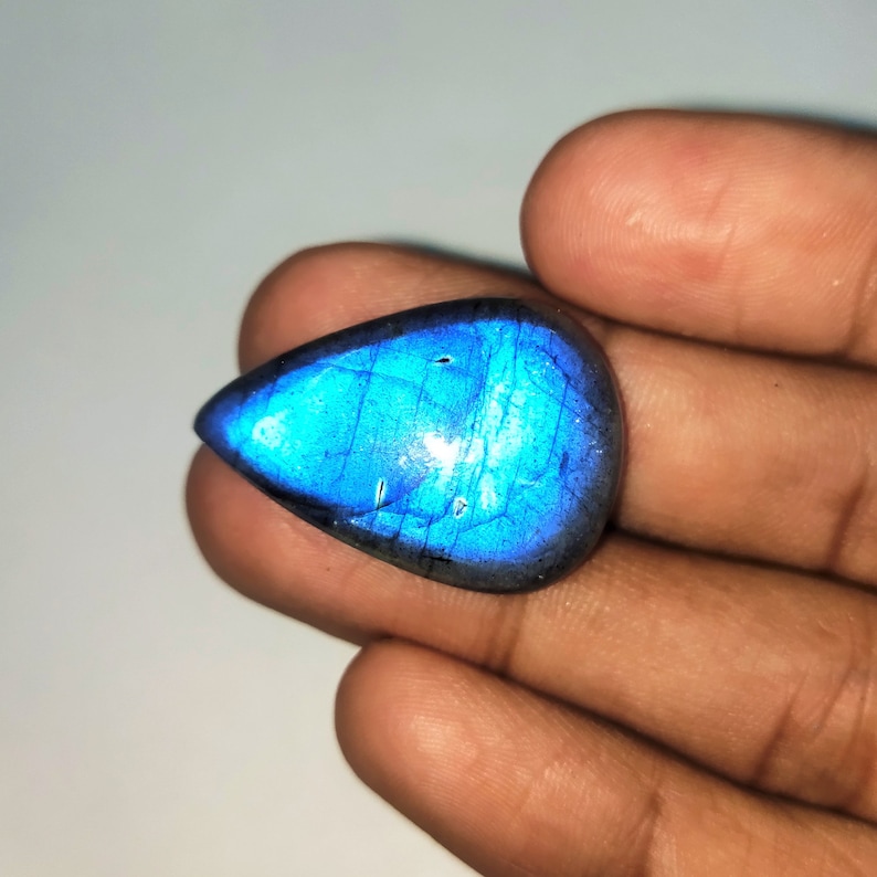 Blue Flashy Gemstone Blue Labradorite Gemstone Cabochon Top Quality Making For Jewelry Labradorite Gemstone 36 Cts Size 30x20x7.5 B#26